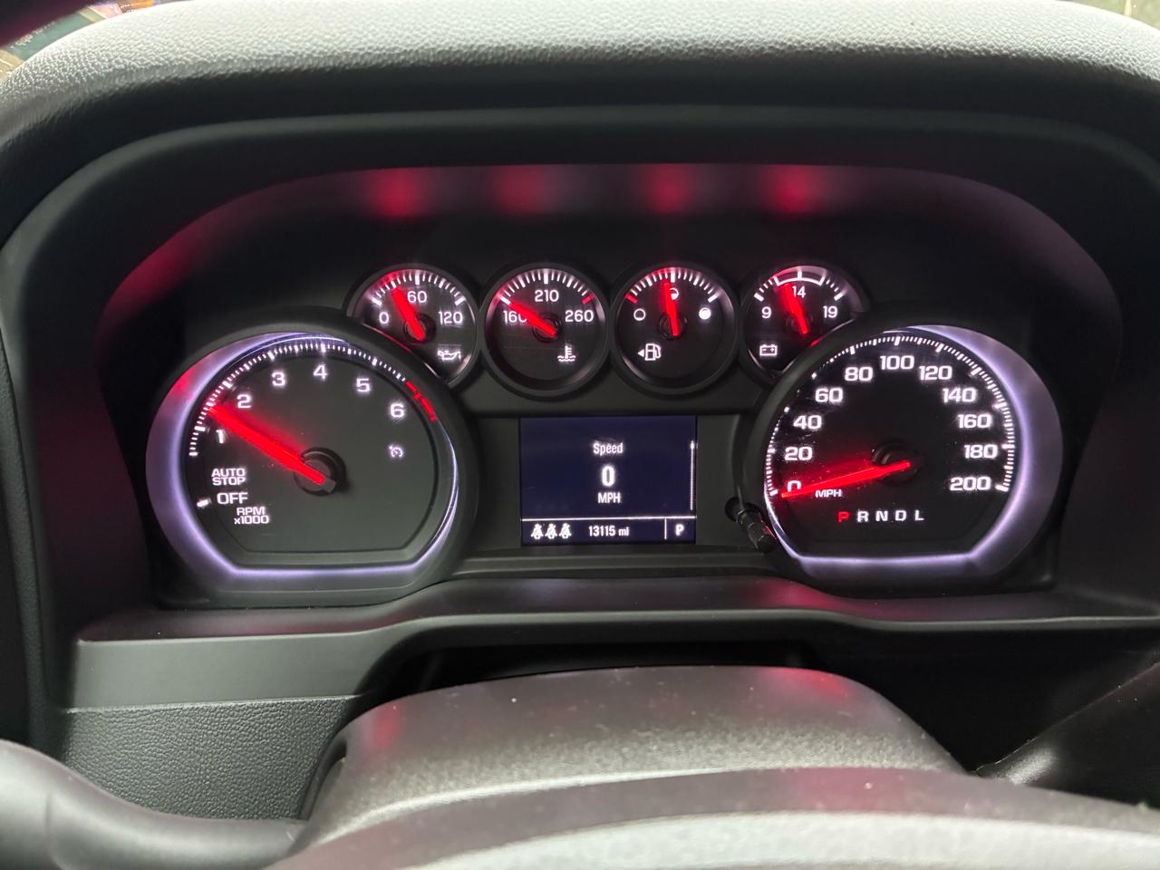 Chevrolet Silverado 1500 Custom Crew Cab 4WD 2024