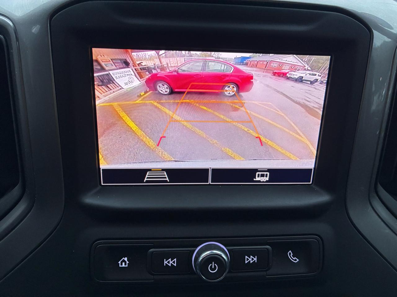 Chevrolet Silverado 1500 Custom Crew Cab 4WD 2024