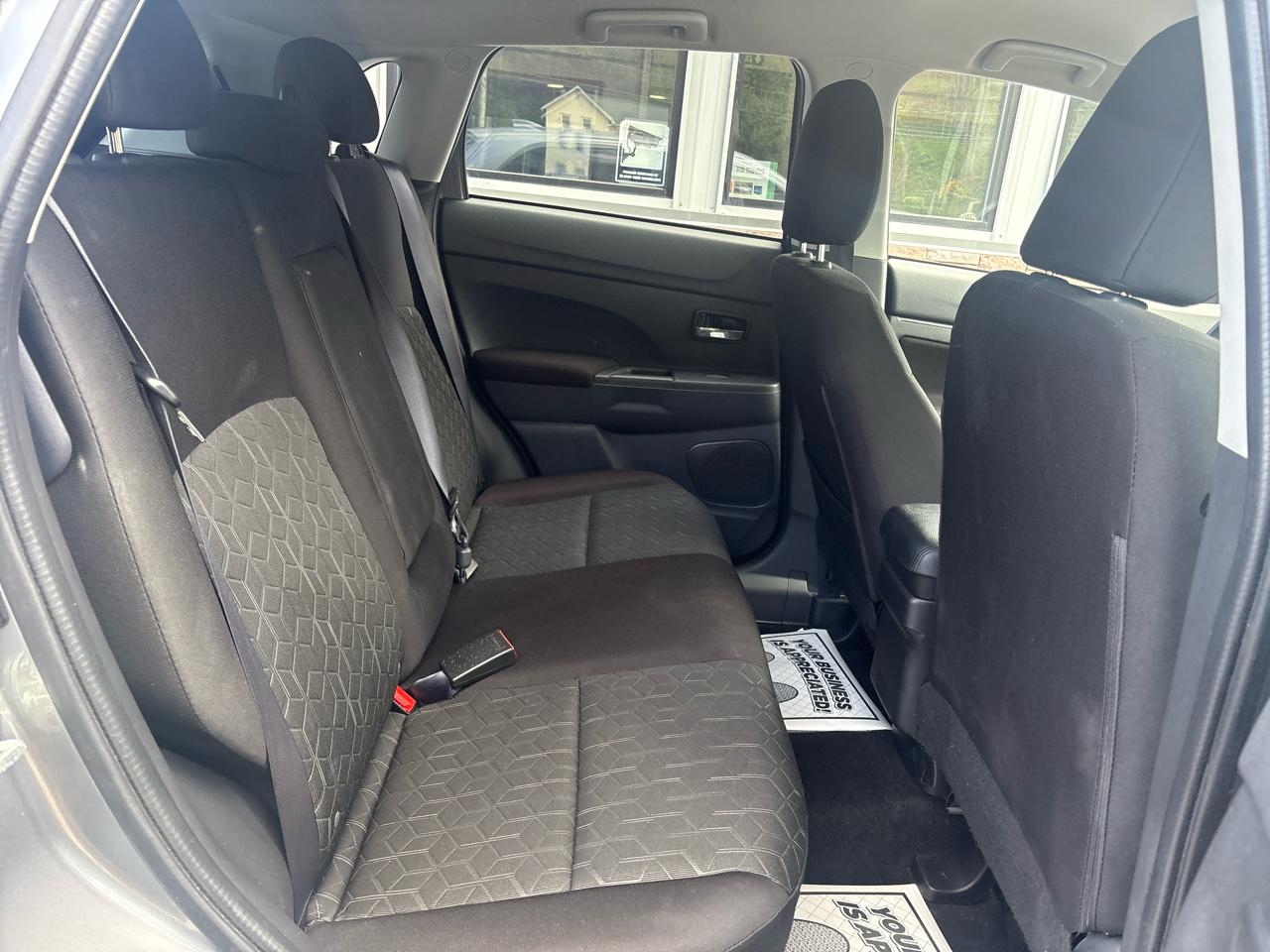 Mitsubishi Outlander Sport 2.0 ES 4WD 2024