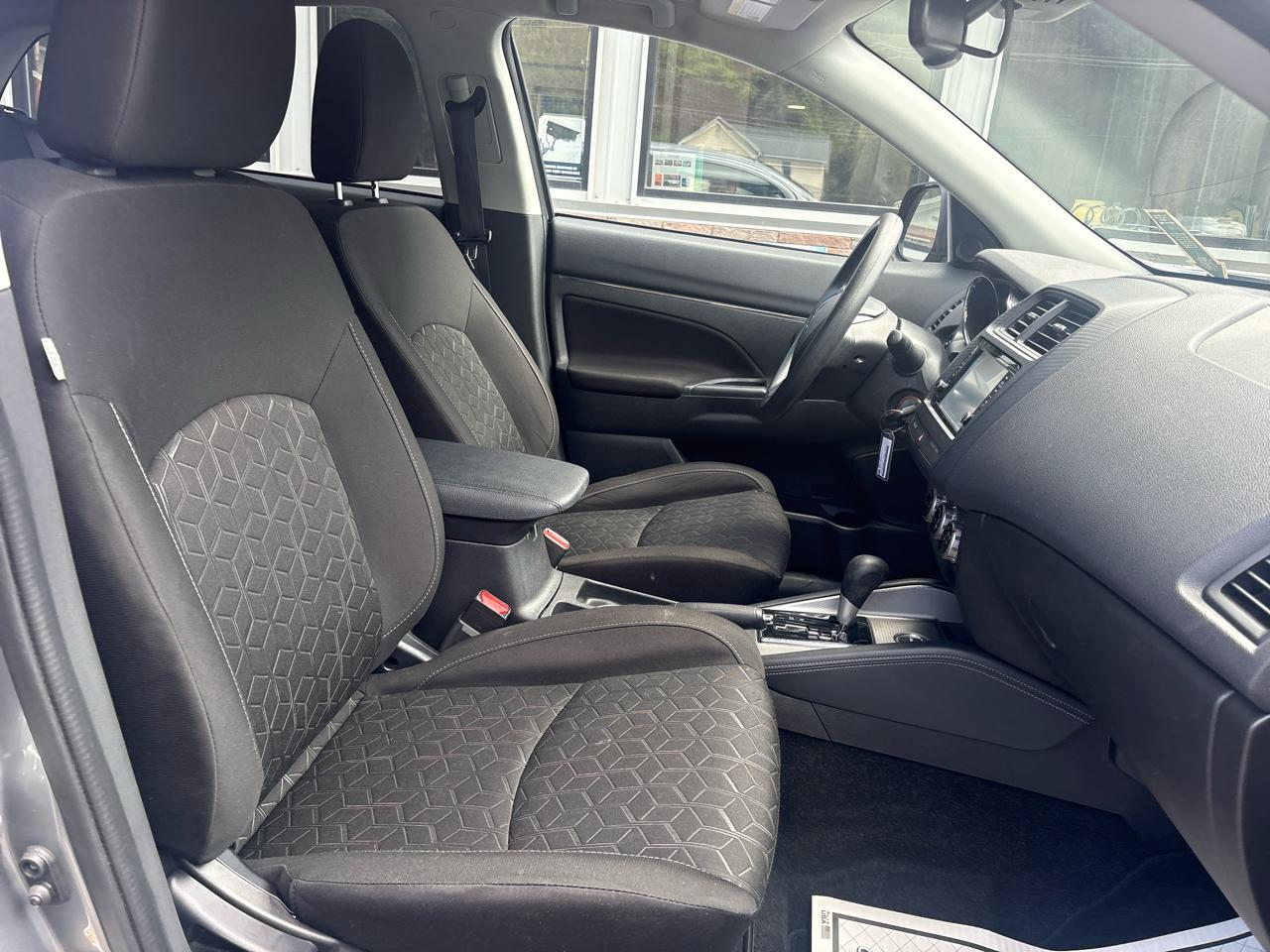 Mitsubishi Outlander Sport 2.0 ES 4WD 2024