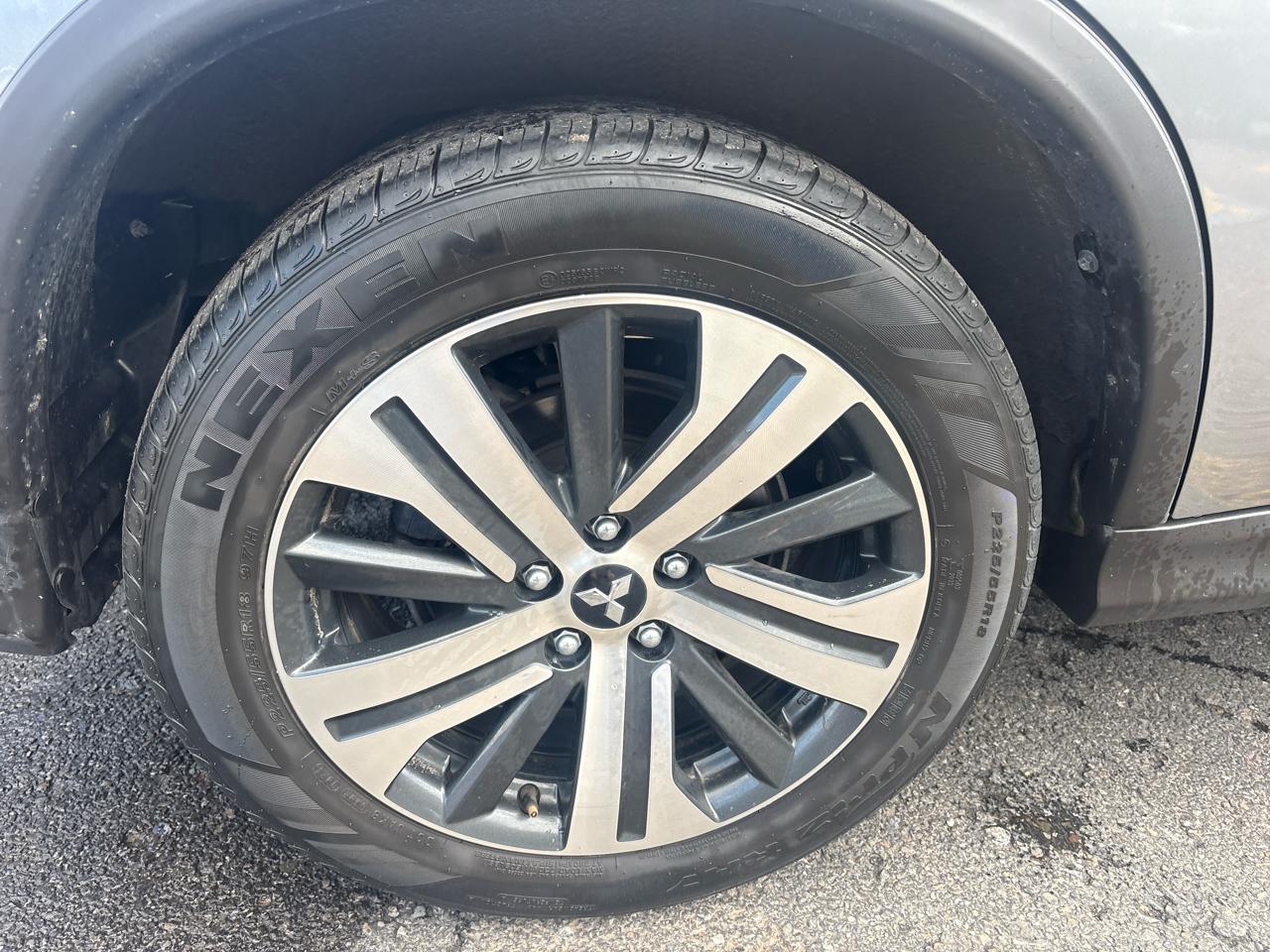 Mitsubishi Outlander Sport 2.0 ES 4WD 2024