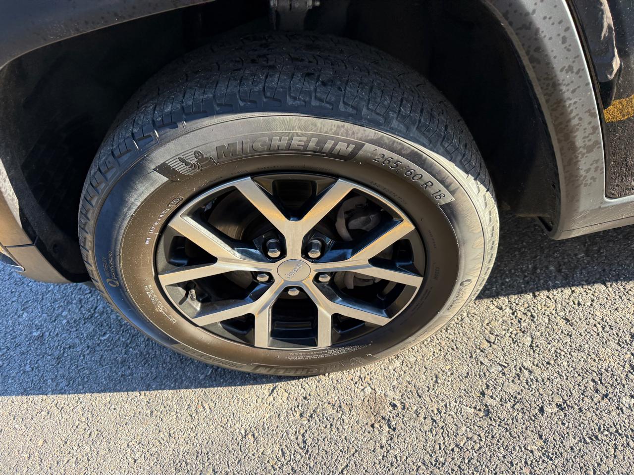 Jeep Grand Cherokee L Limited 4WD 2023
