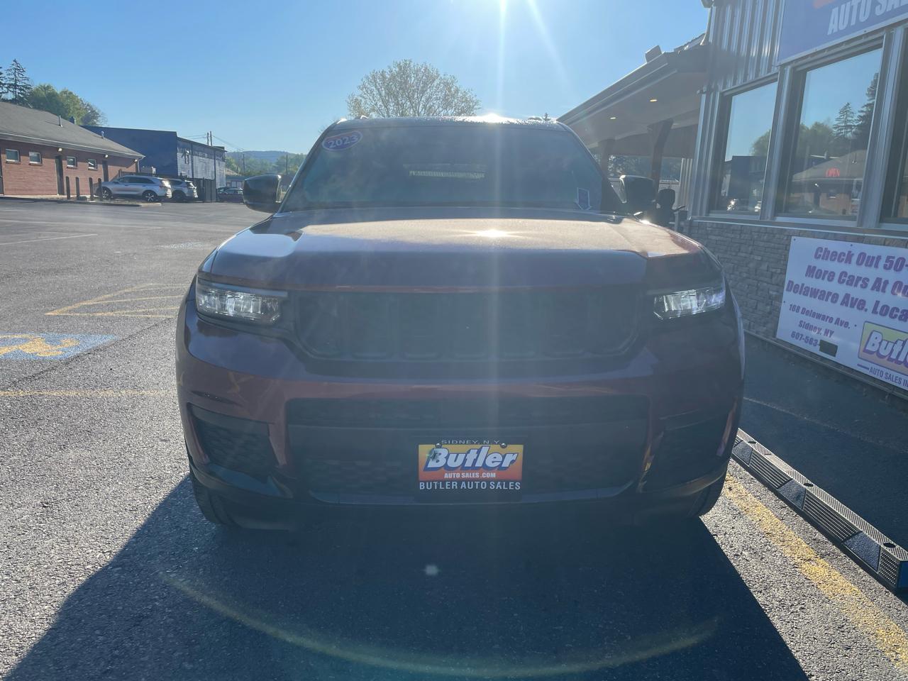 Jeep Grand Cherokee L Laredo 4WD 2023