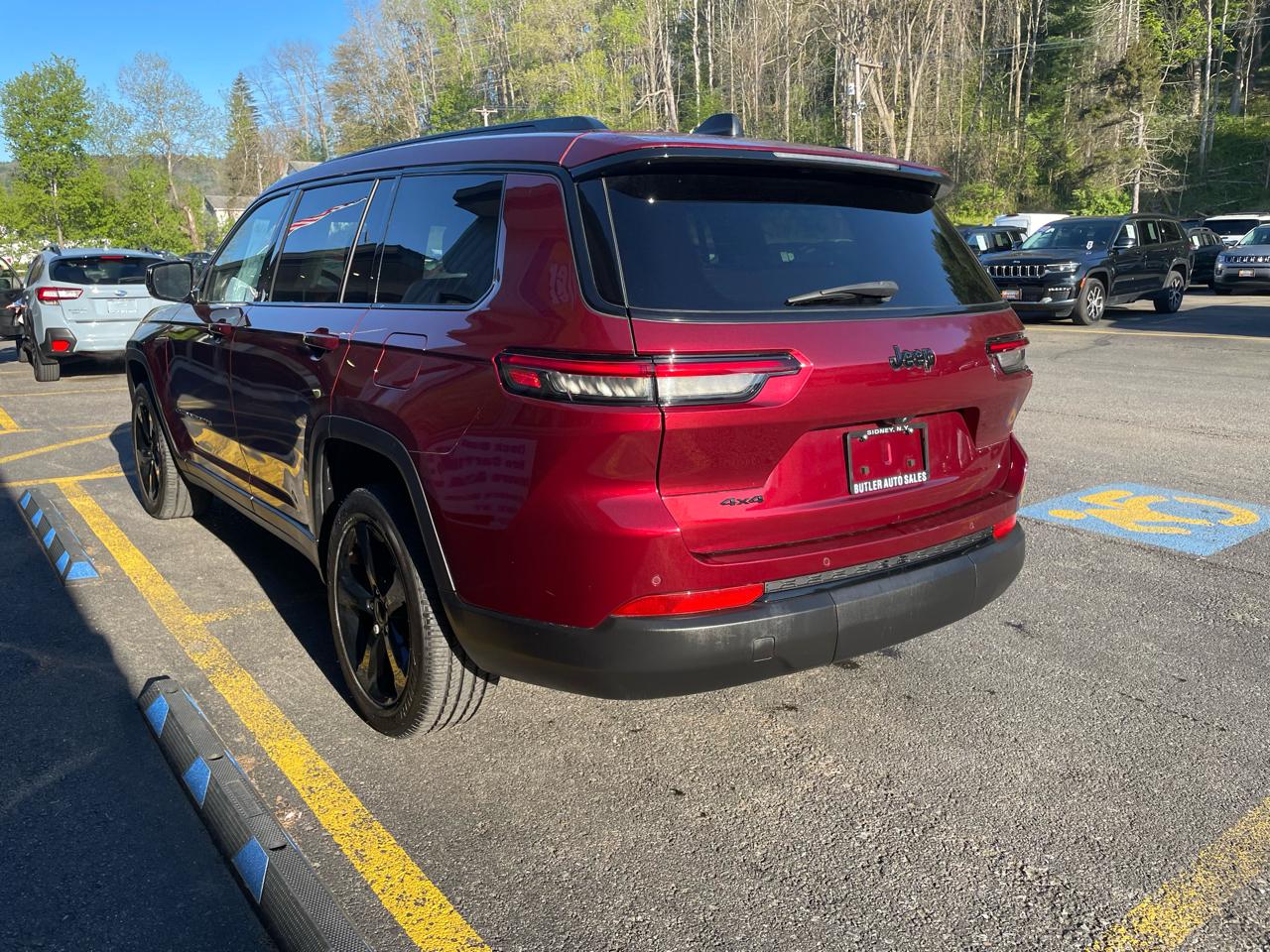 Jeep Grand Cherokee L Laredo 4WD 2023