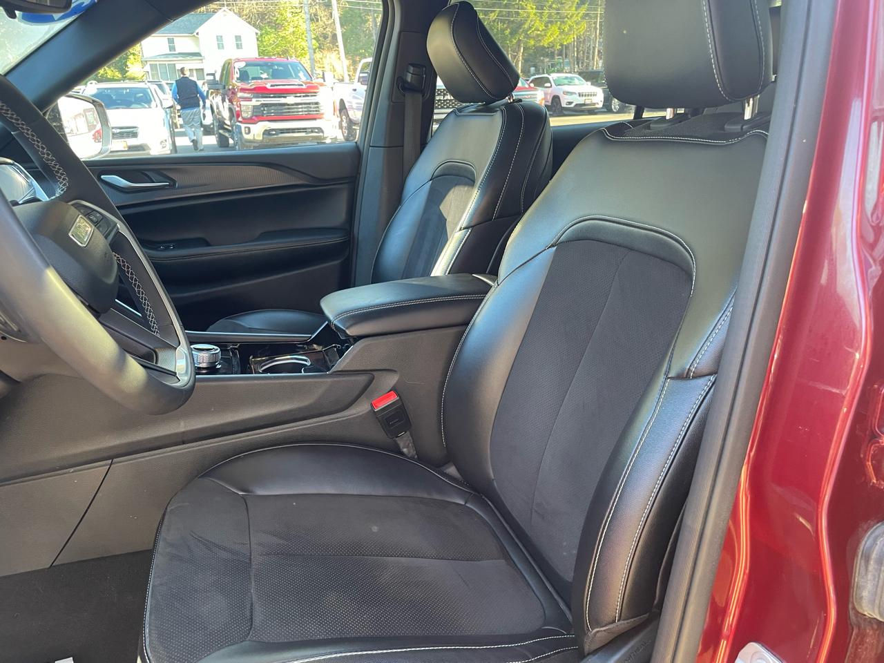 Jeep Grand Cherokee L Laredo 4WD 2023