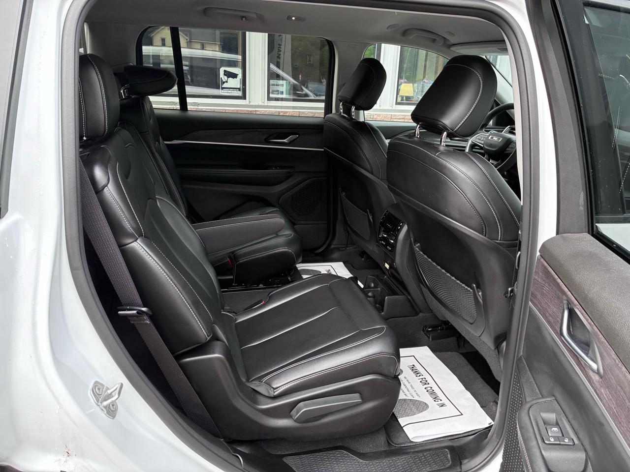 Jeep Grand Cherokee L Limited 4WD 2023