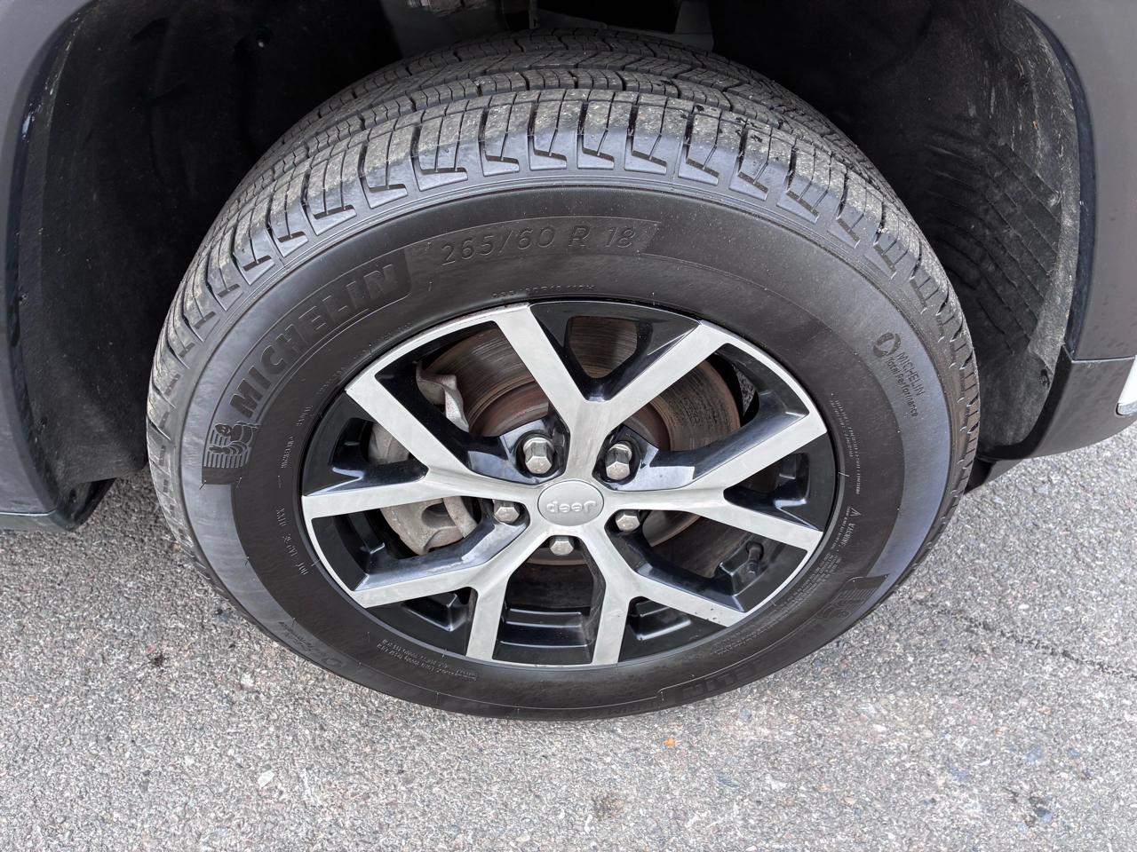 Jeep Grand Cherokee L Limited 4WD 2023