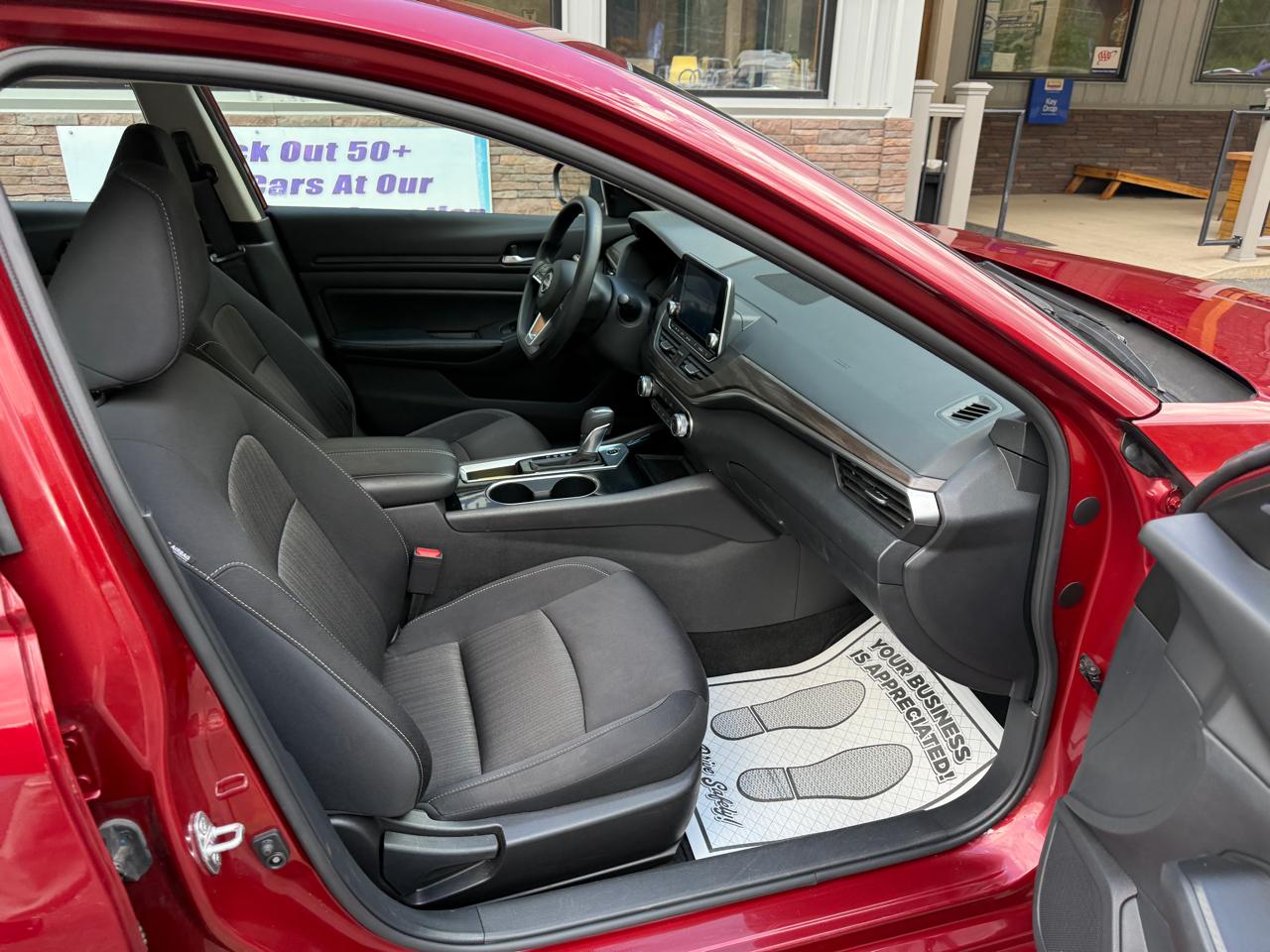 Nissan Altima 2.5 SV 2024