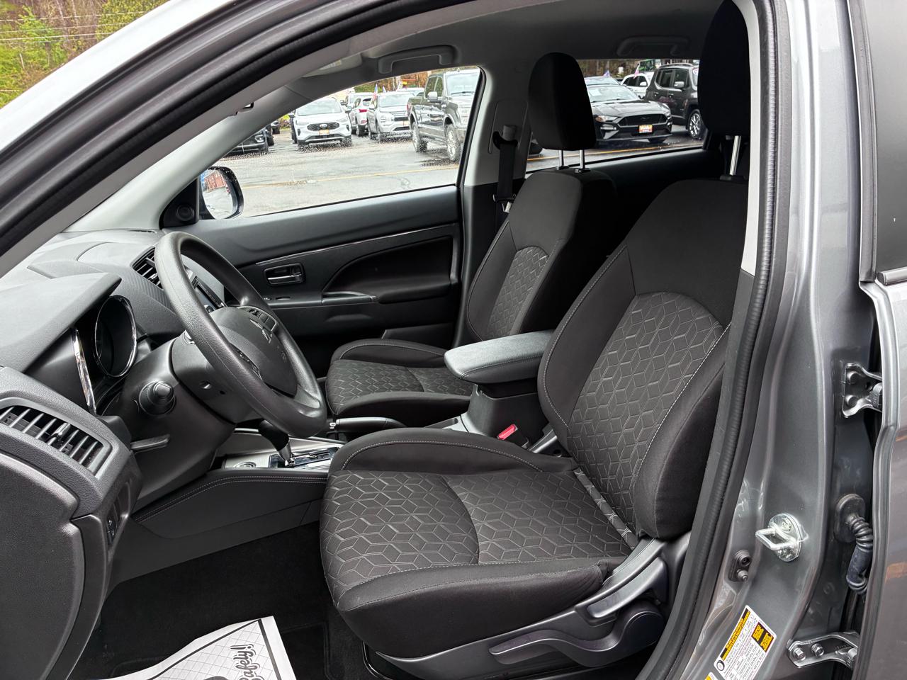 Mitsubishi Outlander Sport 2.0 ES 4WD 2024