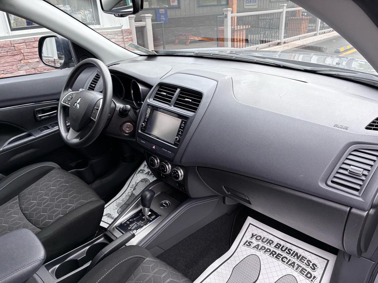 Mitsubishi Outlander Sport 2.0 ES 4WD 2024