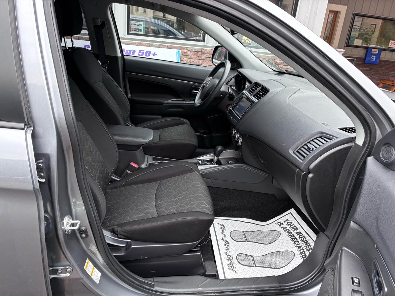 Mitsubishi Outlander Sport 2.0 ES 4WD 2024