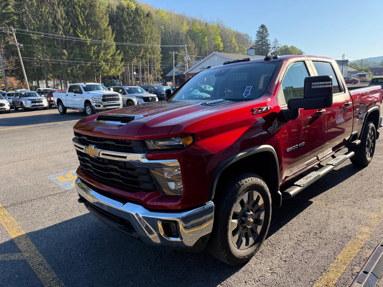 Chevrolet Silverado 2500HD LT Crew Cab Short Box 4WD 2024