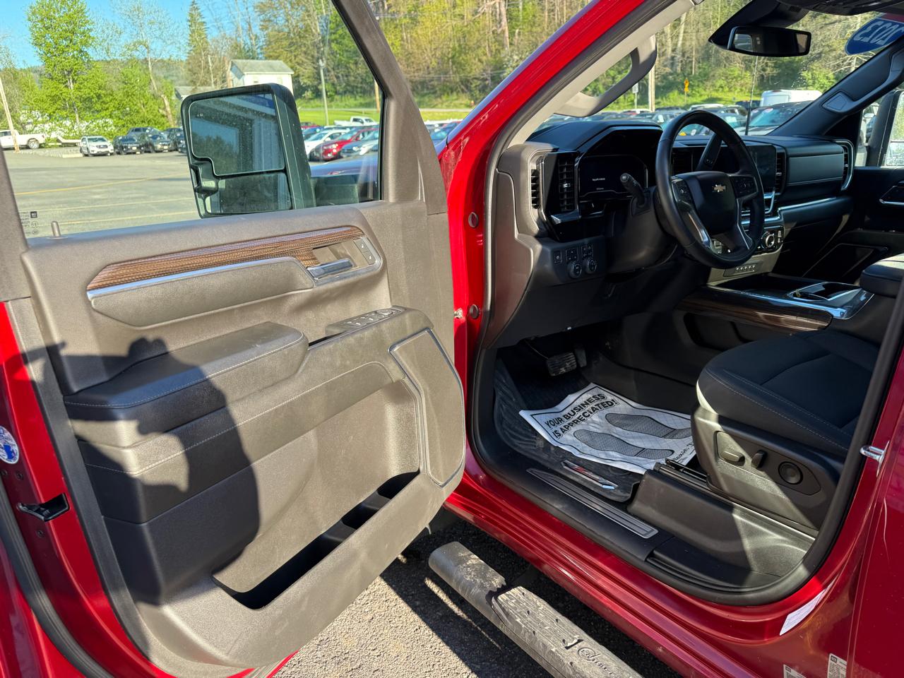 Chevrolet Silverado 2500HD LT Crew Cab Short Box 4WD 2024