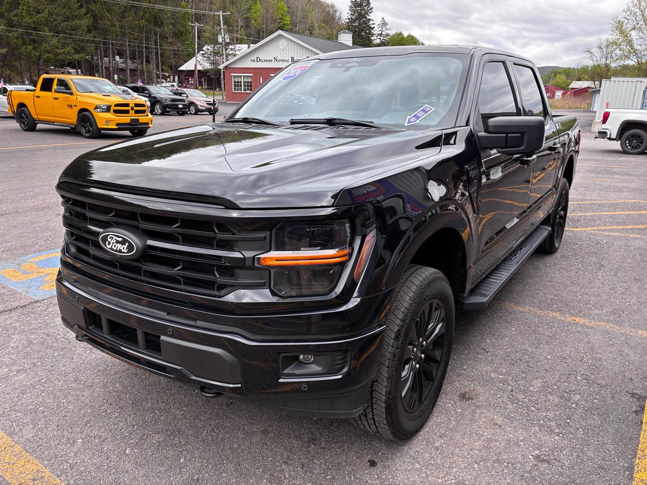 Ford F-150 XLT SuperCrew 4WD 2024
