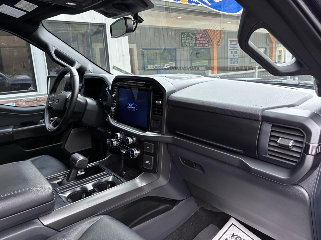 Ford F-150 XLT SuperCrew 4WD 2024