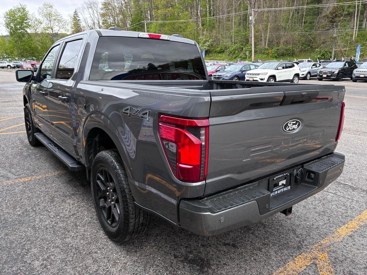 Ford F-150 STX SuperCrew 4WD 2024