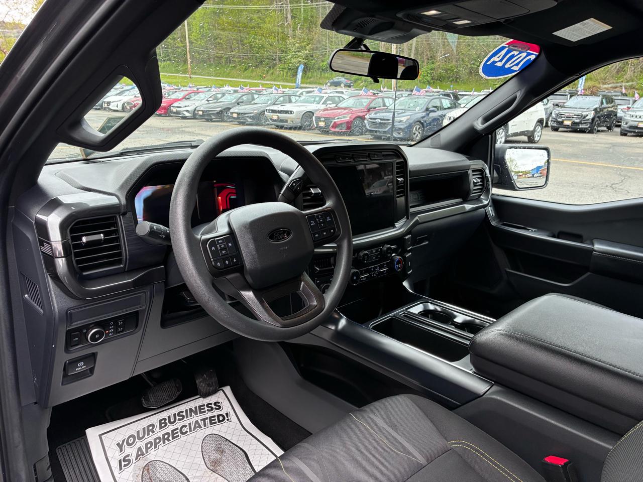 Ford F-150 STX SuperCrew 4WD 2024