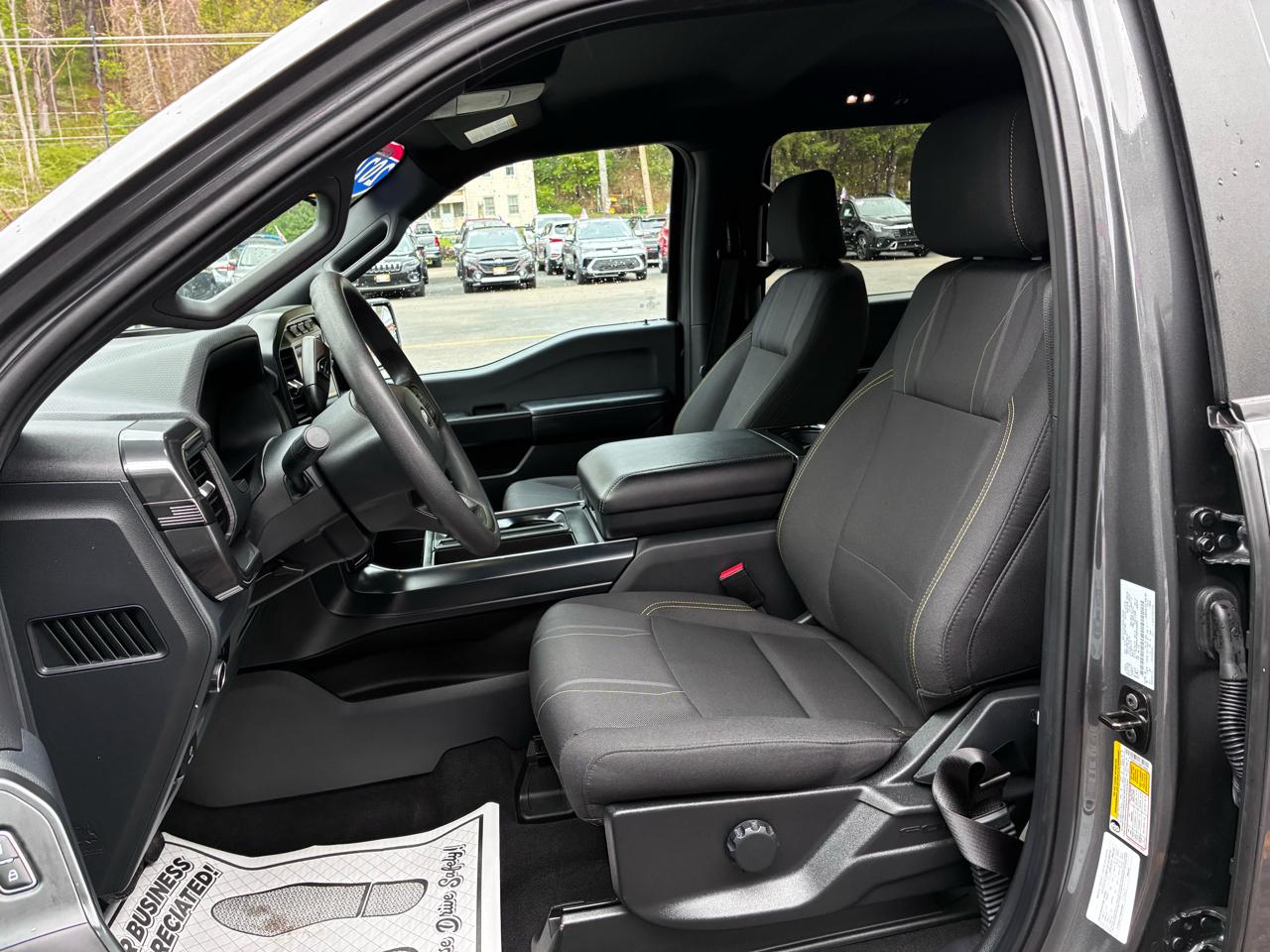 Ford F-150 STX SuperCrew 4WD 2024