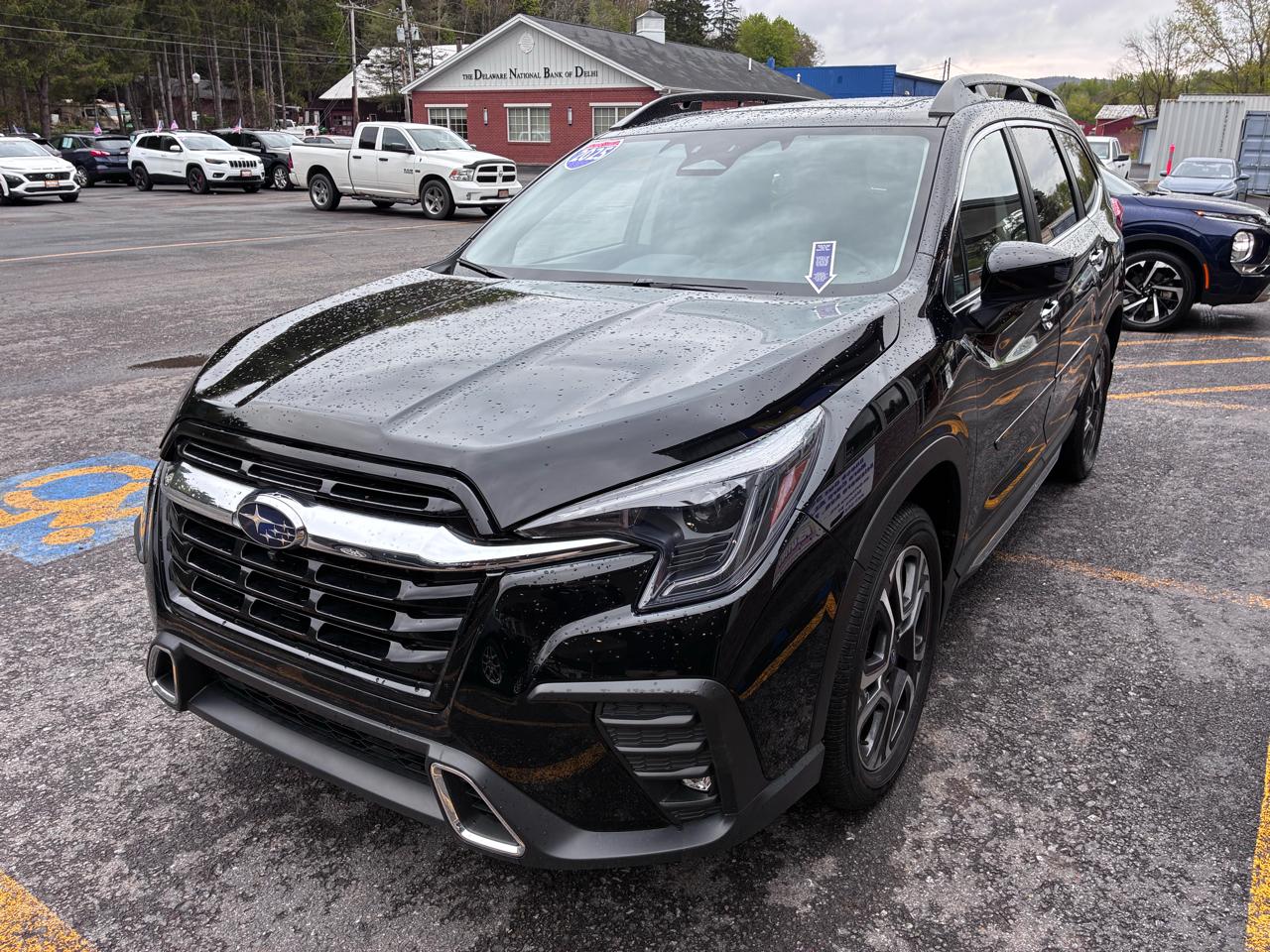 Subaru Ascent Touring 2025
