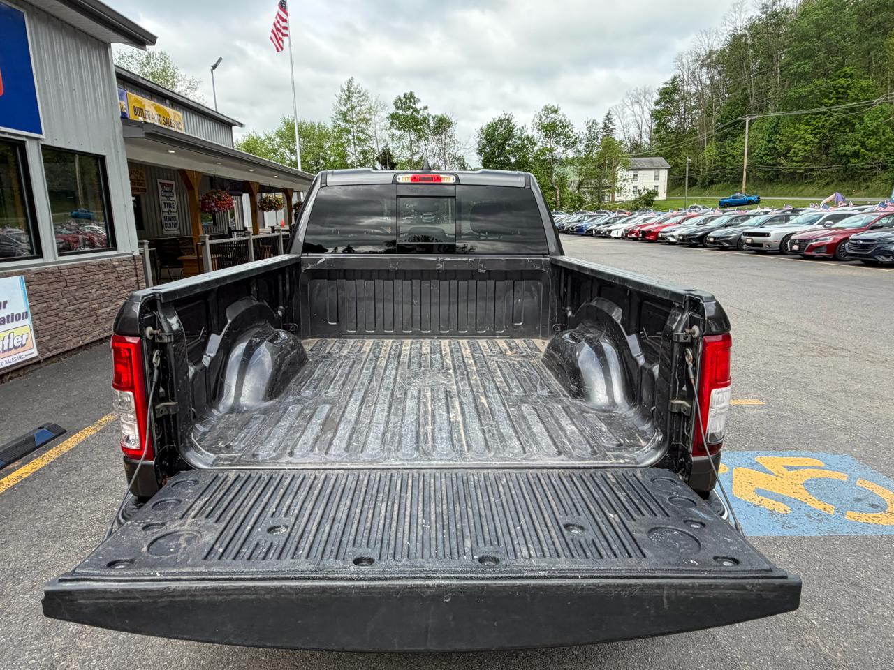 RAM 1500 Big Horn Quad Cab 4WD 2020