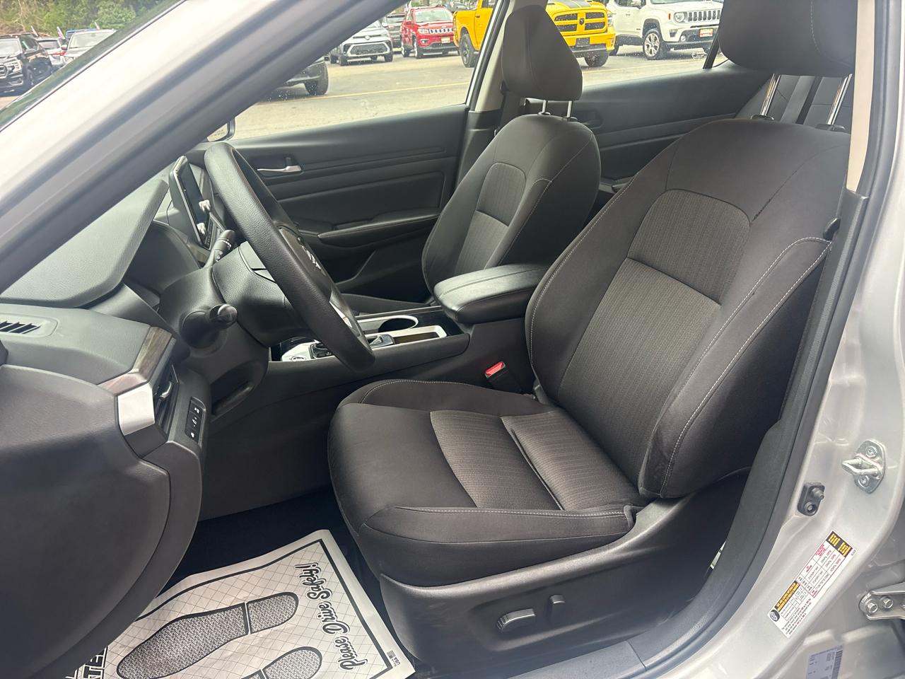 Nissan Altima 2.5 SV 2024