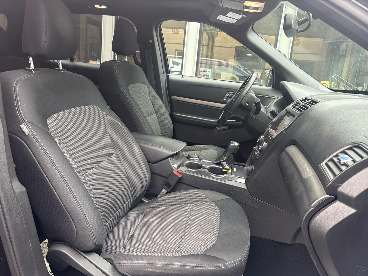 Ford Explorer XLT 4WD 2019