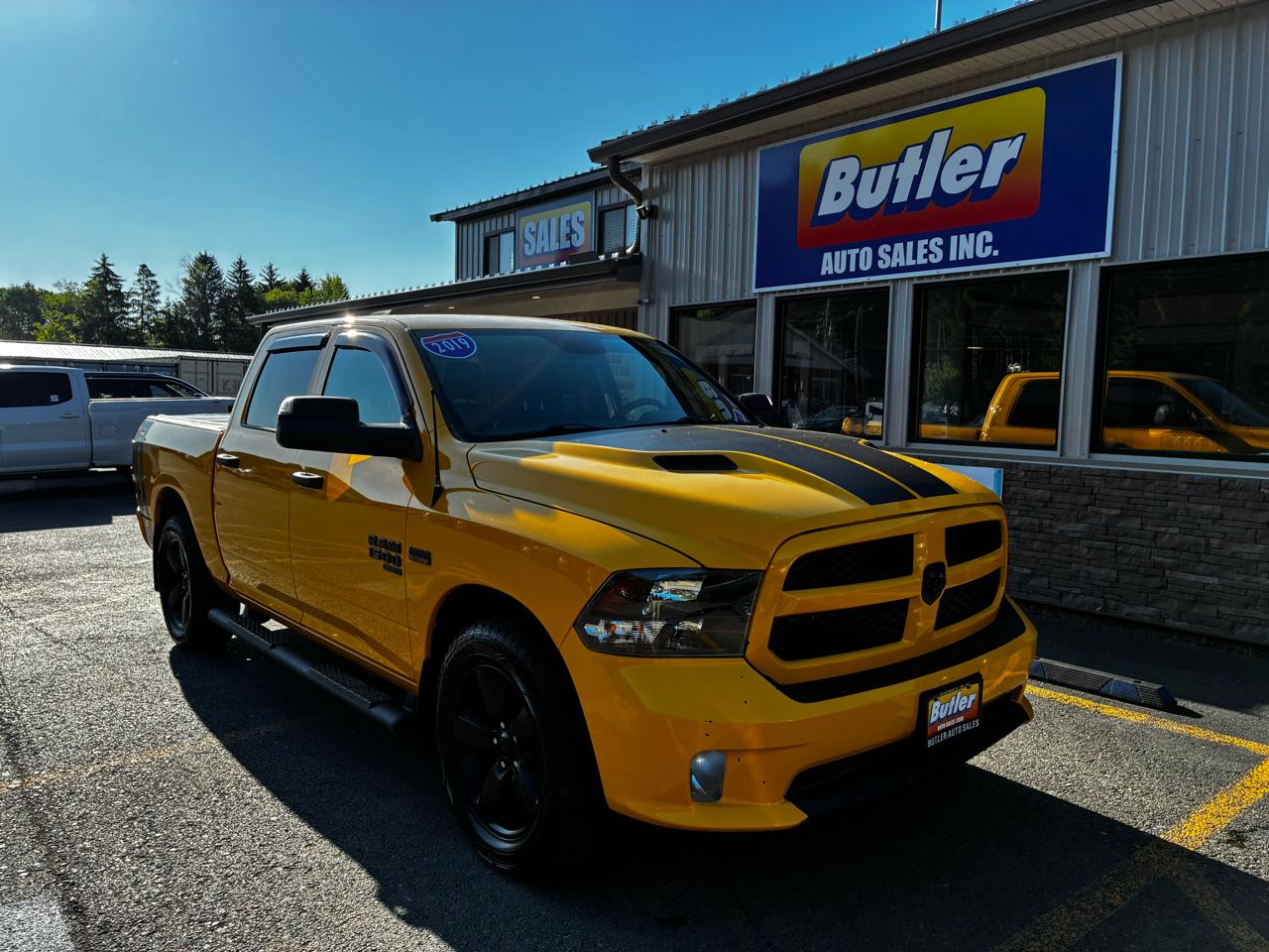 RAM 1500 Classic Tradesman Crew Cab SWB 4WD 2019