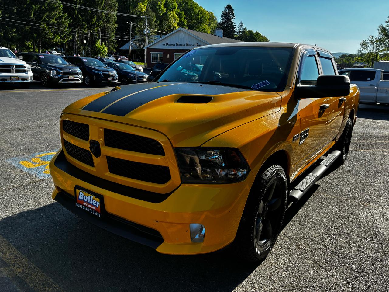 RAM 1500 Classic Tradesman Crew Cab SWB 4WD 2019