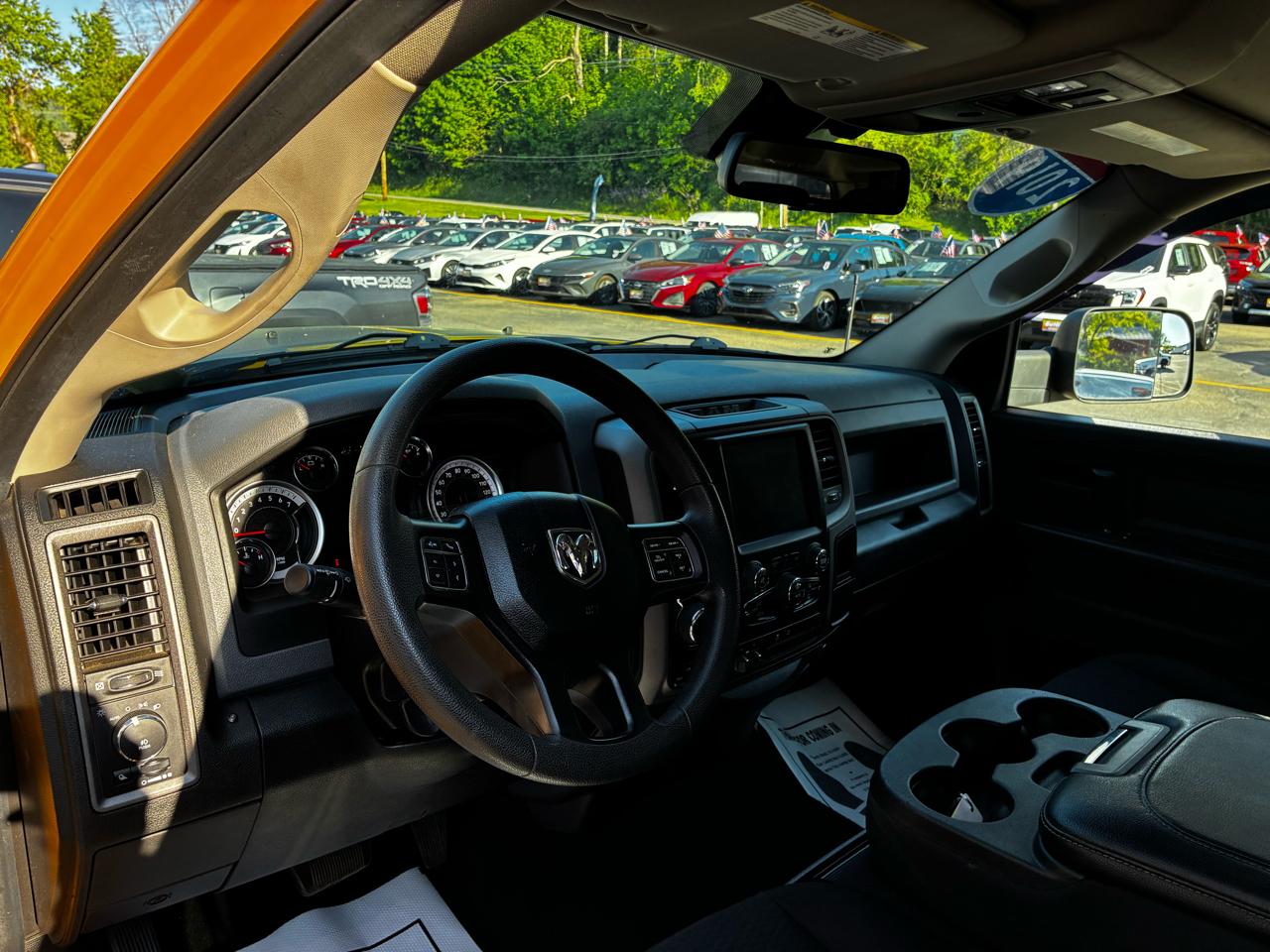 RAM 1500 Classic Tradesman Crew Cab SWB 4WD 2019