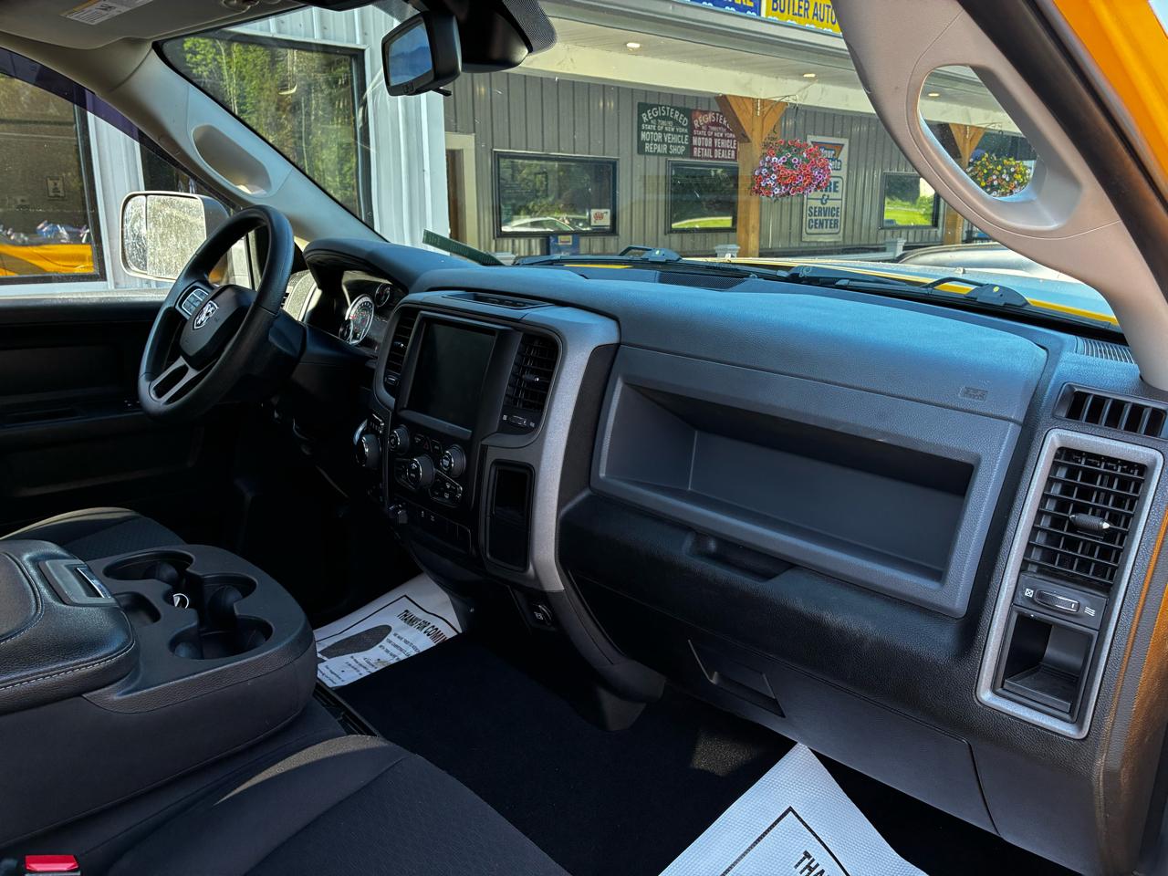 RAM 1500 Classic Tradesman Crew Cab SWB 4WD 2019