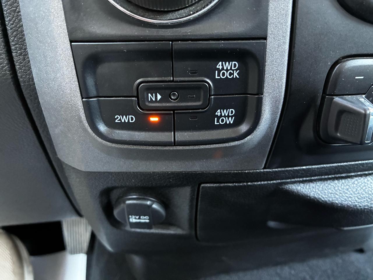 RAM 1500 Classic Tradesman Crew Cab SWB 4WD 2019