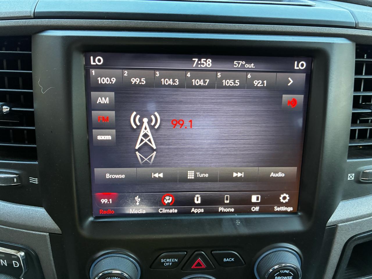 RAM 1500 Classic Tradesman Crew Cab SWB 4WD 2019