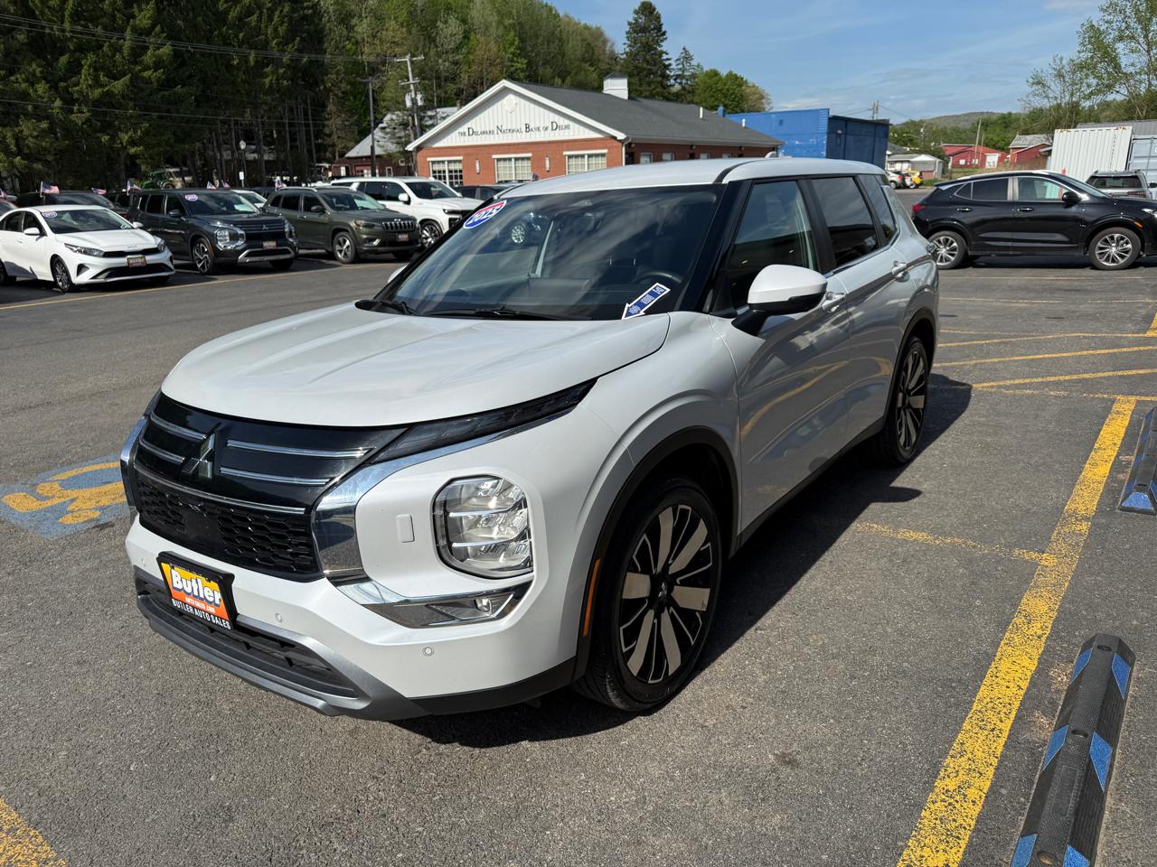 Mitsubishi Outlander SE 4WD 2025