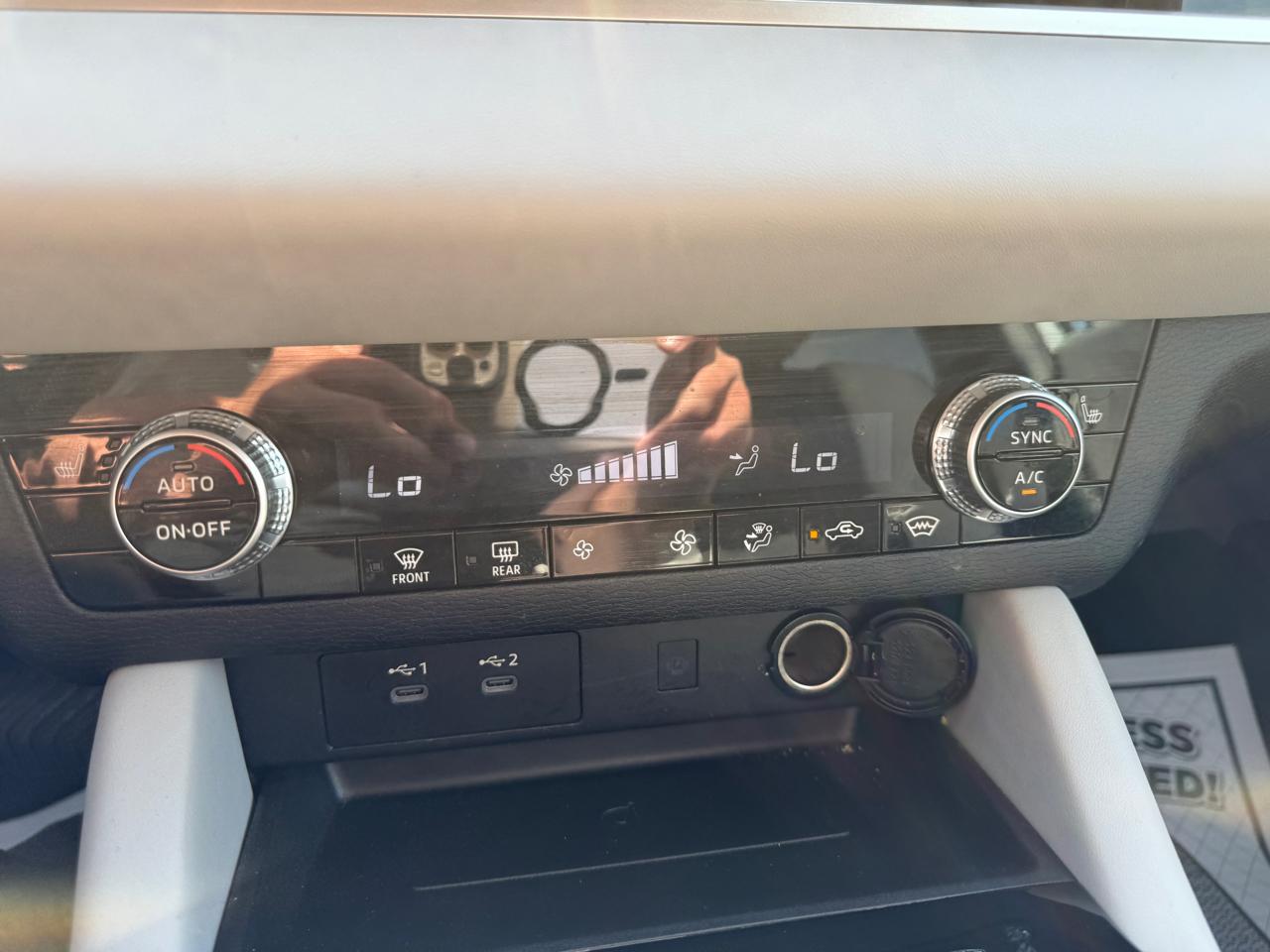 Mitsubishi Outlander SE 4WD 2025