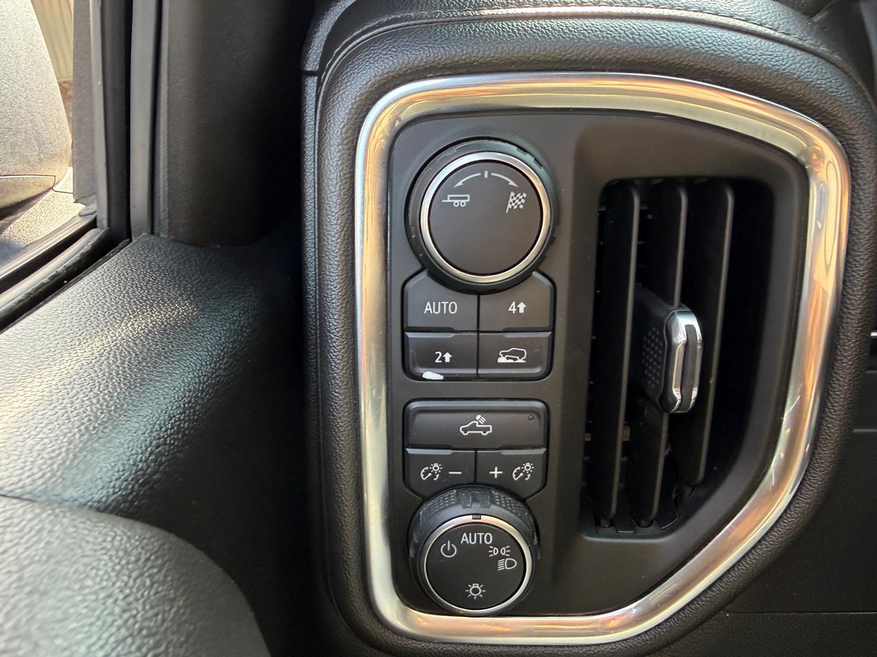 Chevrolet Silverado 1500 LT Double Cab 4WD 2019
