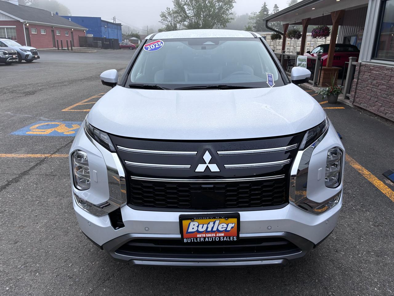 Mitsubishi Outlander SE 4WD 2025