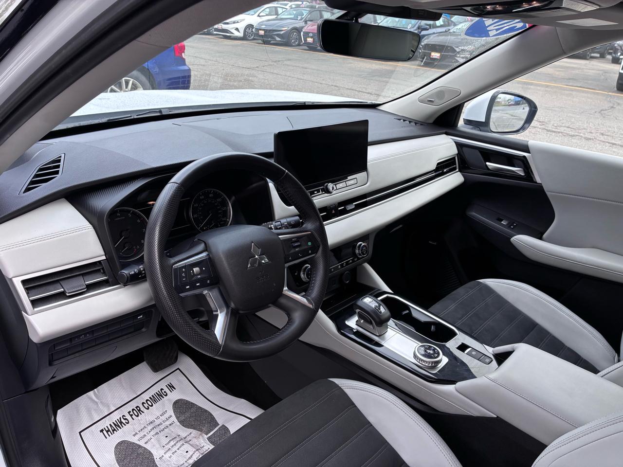 Mitsubishi Outlander SE 4WD 2025