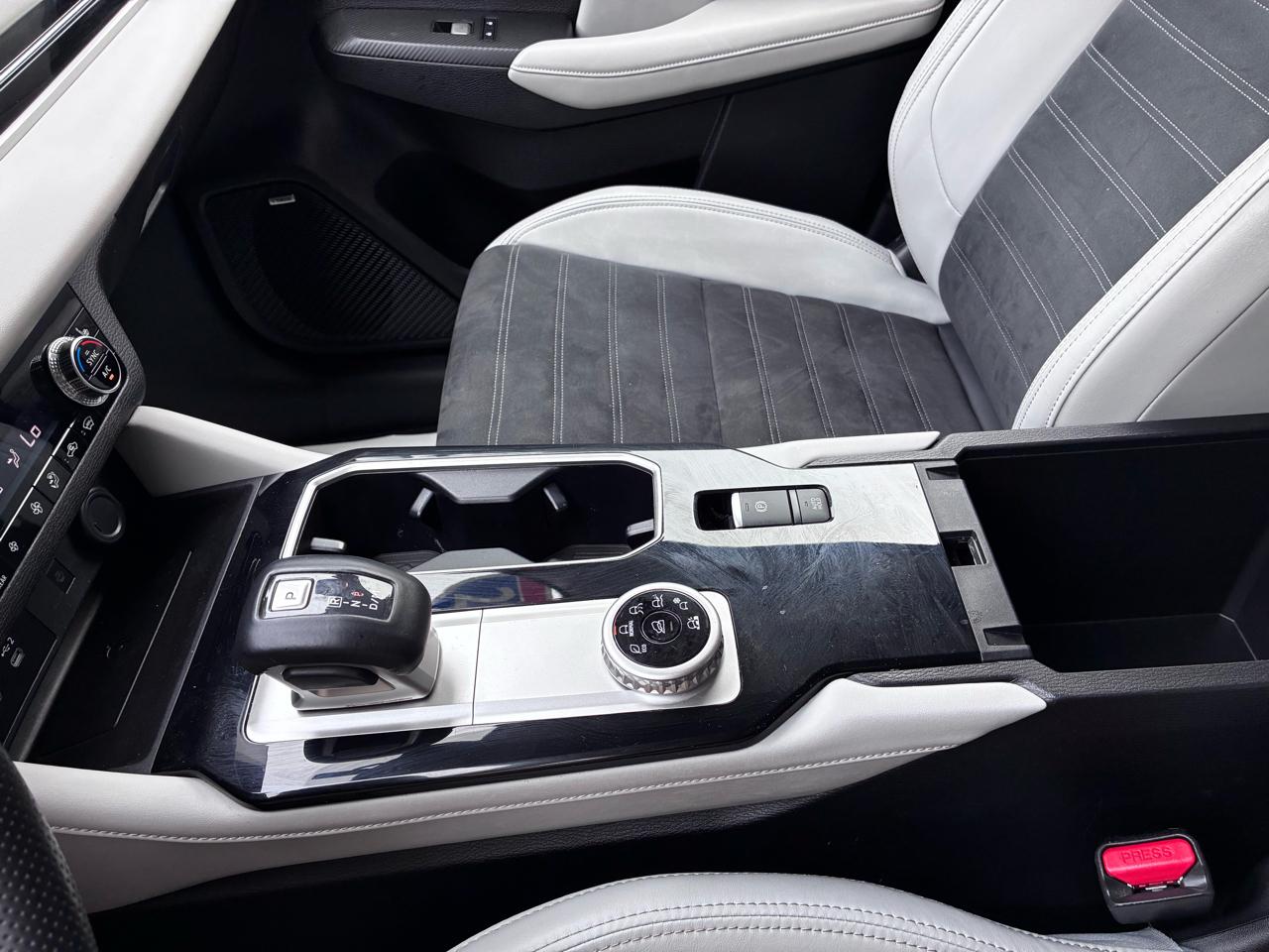 Mitsubishi Outlander SE 4WD 2025
