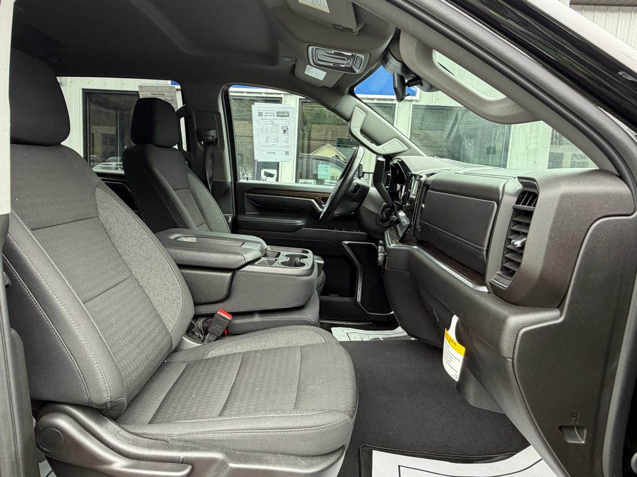 Chevrolet Silverado 2500HD LT Crew Cab Long Box 4WD 2025