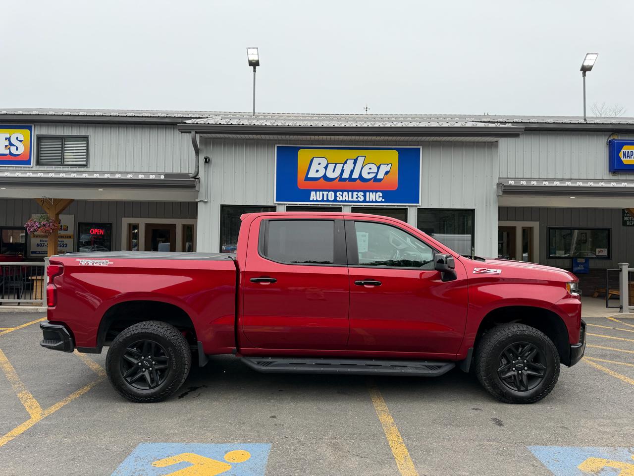 Chevrolet Silverado 1500 LT Trail Boss Crew Cab Long Box 4WD 2021