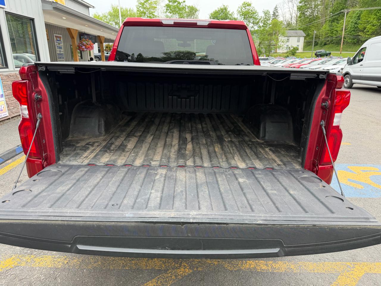 Chevrolet Silverado 1500 LT Trail Boss Crew Cab Long Box 4WD 2021
