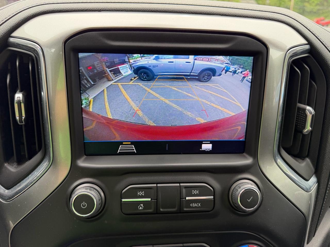 Chevrolet Silverado 1500 LT Trail Boss Crew Cab Long Box 4WD 2021