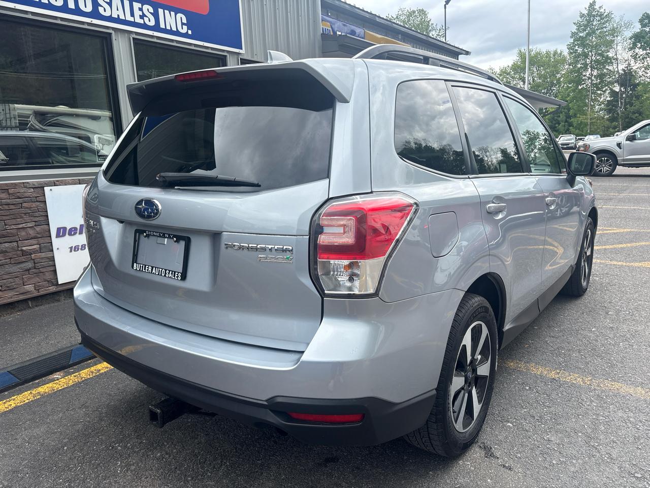 Subaru Forester 2.5i Premium PZEV CVT 2017