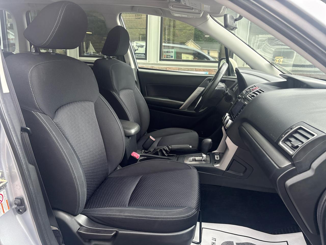 Subaru Forester 2.5i Premium PZEV CVT 2017