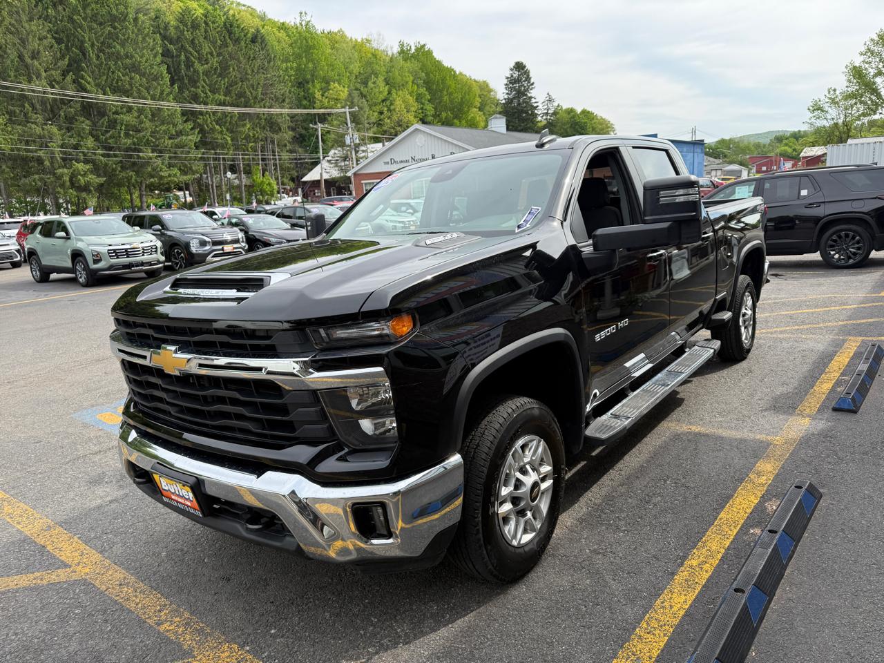 Chevrolet Silverado 2500HD LT Crew Cab Long Box 4WD 2025