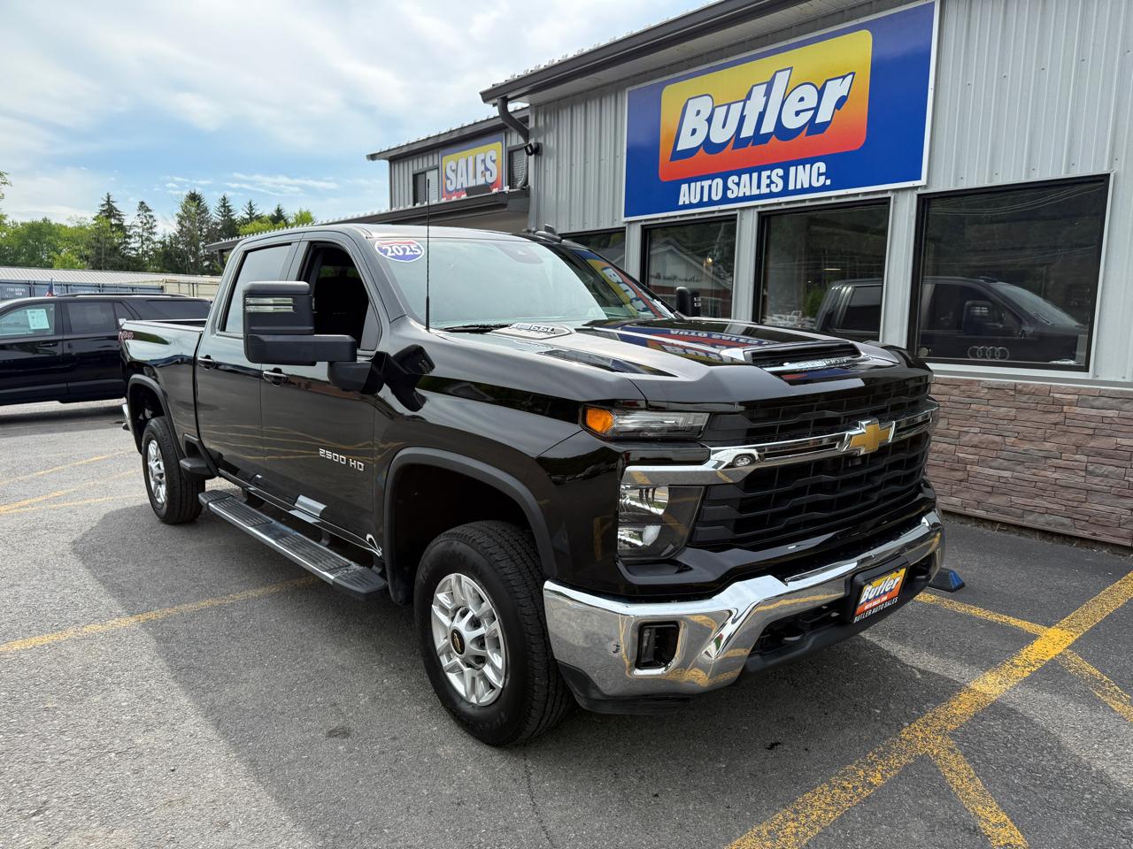 Chevrolet Silverado 2500HD LT Crew Cab Long Box 4WD 2025