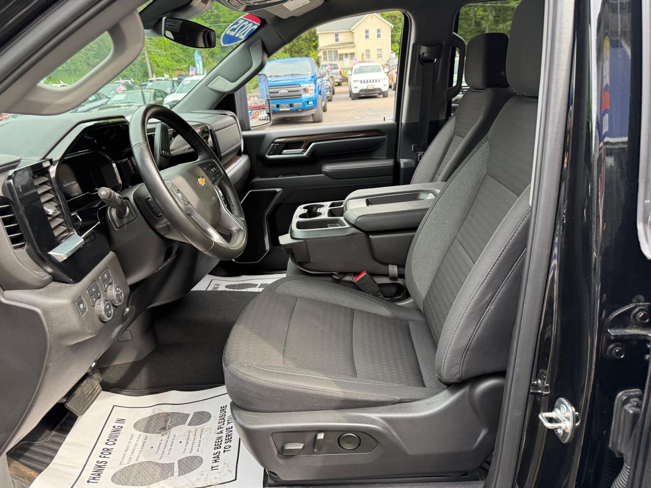 Chevrolet Silverado 2500HD LT Crew Cab Long Box 4WD 2025