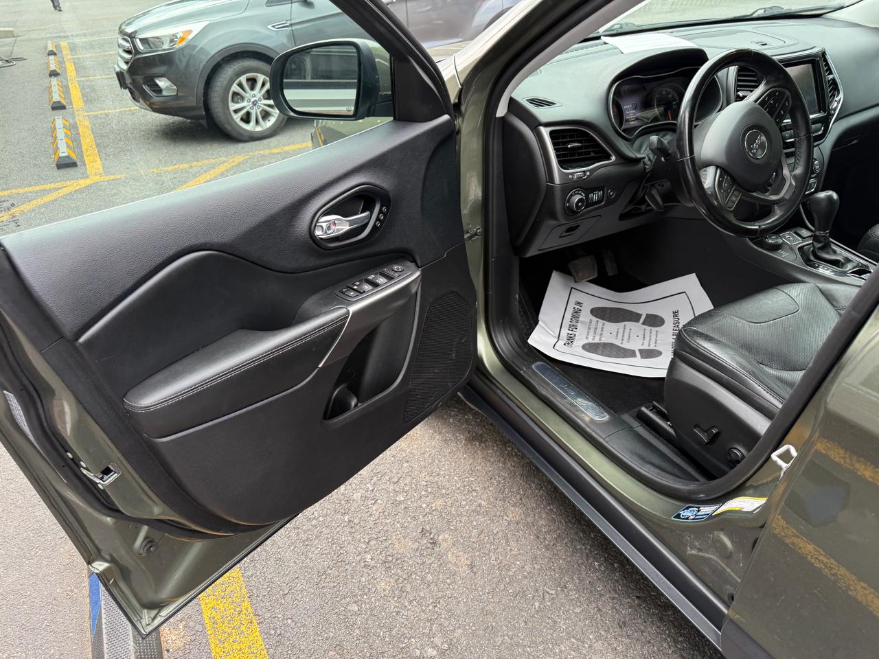 Jeep Cherokee Limited 4WD 2021