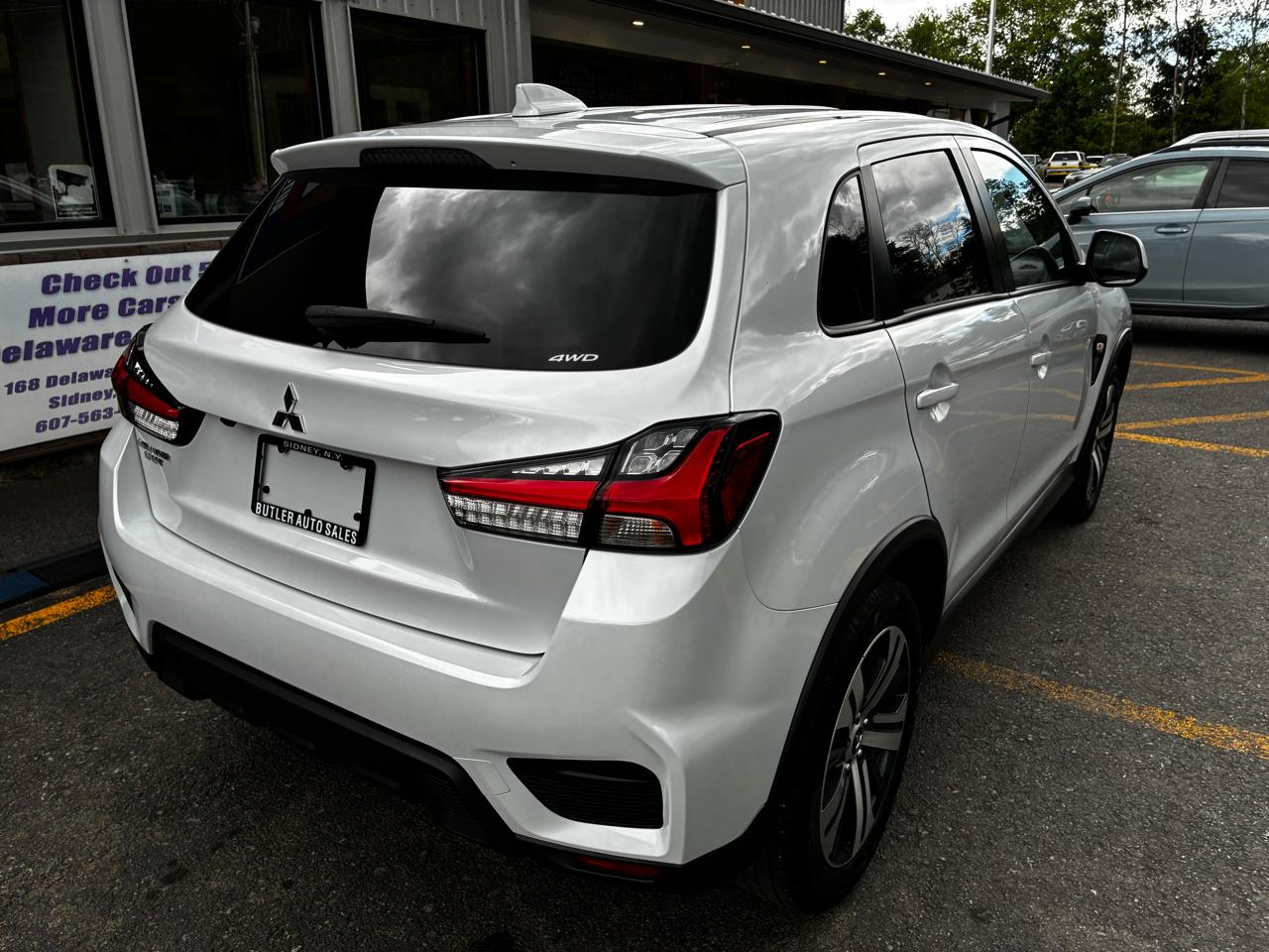 Mitsubishi Outlander Sport 2.0 ES 4WD 2024