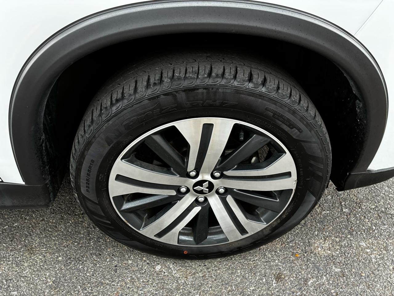 Mitsubishi Outlander Sport 2.0 ES 4WD 2024